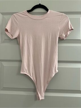 Wilfred by Aritzia Short Sleeve Bodysuit